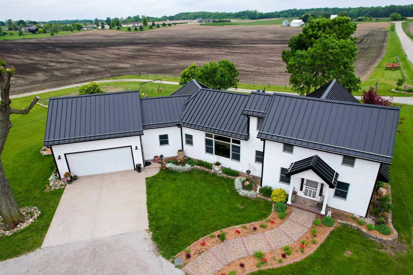Manufacturer-certified roof installation in Connersville